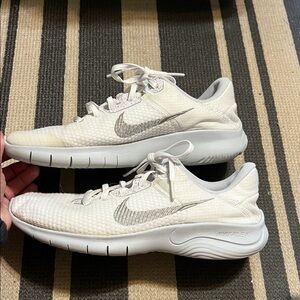 Nike Women's White and Gray Athletic Shoes